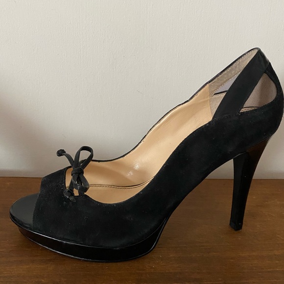 Marc Fisher High Heel Black Shoes. Size 9M - Picture 3 of 11